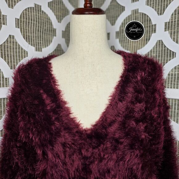 Renvy Women's Maroon/Oxblood Plush Eyelash Fuzzy Sweater Size M - Picture 4 of 11